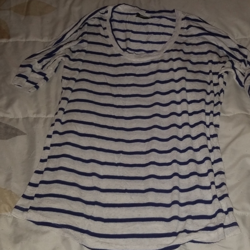 Striped stretchy shirt size S but fits like a M
